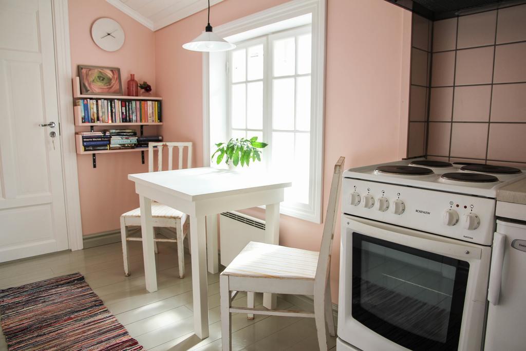 Brobacka Gasthem Bed & Breakfast Jomala Екстериор снимка